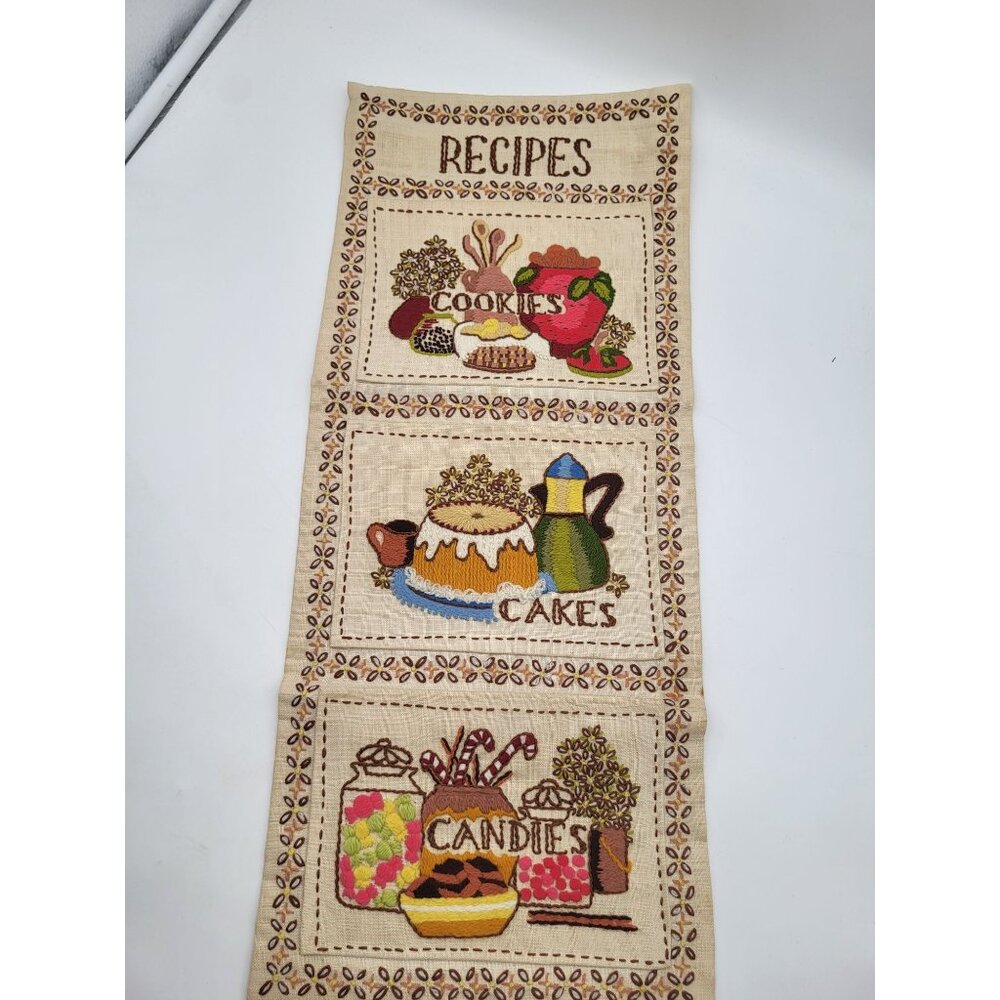 VTG Embroidered Needlecraft Cloth Recipe Card Holder Bucilla Cottage Country 70s - Picture 5 of 11